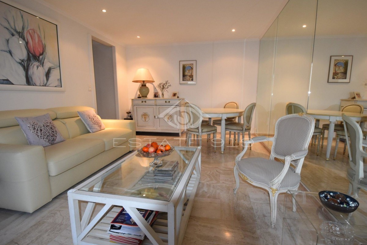 Apartamento T 1 para venda em Le Cannet, França Alpes Marítimos à venda. À venda apartamento 52m² - T 1 1 banheiro janela de duas folhas, terraço, orientação oeste, vista para o mar, 269500 EUR 4.3.2020 1707427.