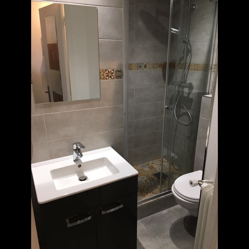 Uthyres lägenhet i Nice Frankrike Alpes Maritimes. Långtidsuthyrning möblerad eller omöblerad lägenhet. Uthyrning av en lägenhet i Nice 18m&#178; 1:a möblerat, terrass, Frankrike 533 EUR 5.3.2020, 1707461. Ledig lägenhet att hyra i andra hand i Nice.