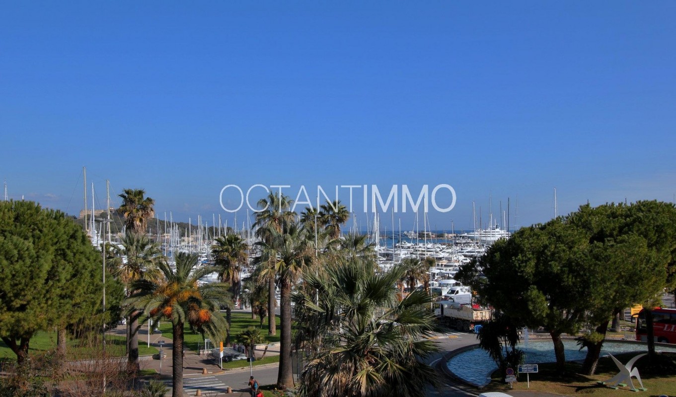 Antibes'de 92m&#178; kiralık 2+1 çift camlı pencere, klima, teras, batı yönünde, güney yönünde daire - Yurt dışında yaşama planlarınızı hayata geçirin. Antibes'de - Fransa'da'da sizin için en uygun emlak ilanlarını buradan bulabilirsiniz. 1240 EUR 5.3.2020, 1707501