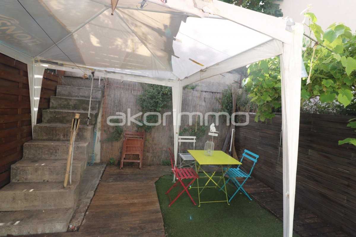 Uthyres lägenhet i Nice Frankrike Alpes Maritimes. Långtidsuthyrning möblerad eller omöblerad lägenhet. Uthyrning av en lägenhet i Nice 38m&#178; 3:a terrass, trädgård, sydlig riktning, utsikt över trädgården, Frankrike 830 EUR 5.3.2020, 1707658. Ledig lägenhet att hyra i andra hand i Nice.