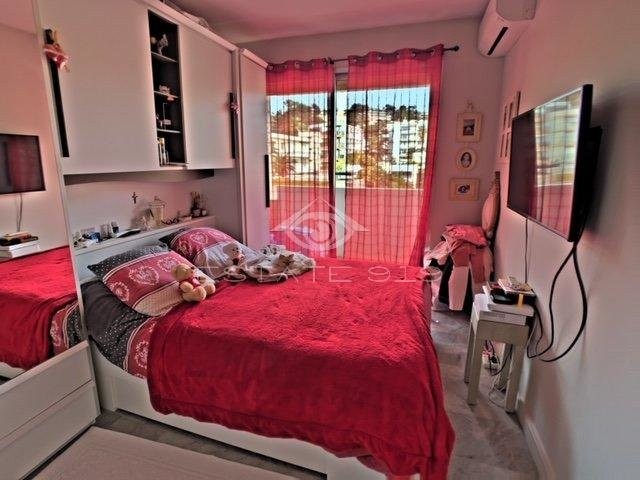 Mid to Long-Term rent apartment in Cannes 2290 EUR. Search landlords, facilitates for long-term home rental from agents in Cannes Alpes Maritimes. Apartment 3 bedrooms 112m² double pane windows, air conditioning, terrace, east oriented, north oriented, west orientation, sea views. Liveonriviera.com one of leading accommodation marketplaces for unfurnished and furnished long term rentals. This apartment in Cannes is 7.3.2020, 1707868.