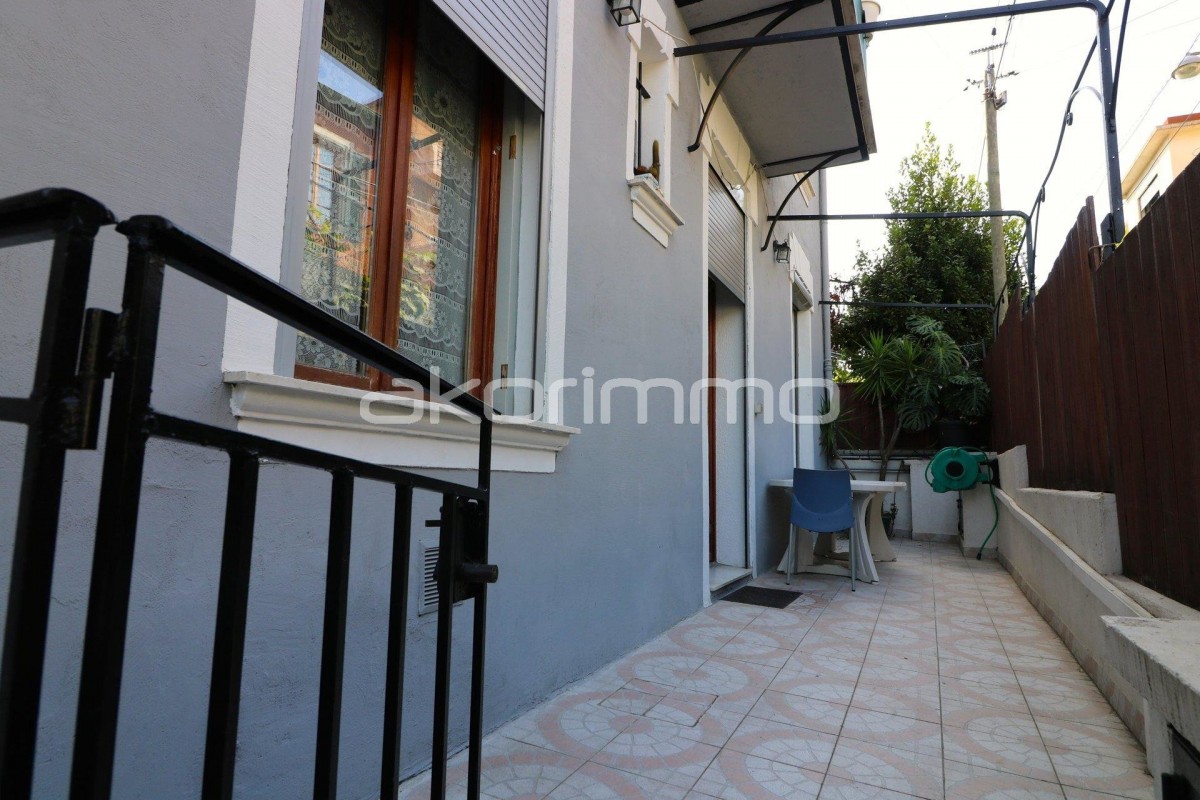 Appartement te huur in Nice Cote d'Azur - Zuid Frankrijk. Appartement, gemeubileerde en ongemeubileerde woningen te huur voor Lange Termijn 4 kamers 60m&#178; in Frankrijk, Cote d'Azur - Zuid Frankrijk, Nice. Woningen voor jaarlijkse termijn te huur in Nice Cote d'Azur - Zuid Frankrijk, dubbele beglazing, vaatwasser, bemeubeld, terras, oostelijk georiënteerd, zuidelijk georiënteerd,, 3 slaapkamers 7.3.2020, 1707881, 1600 EUR