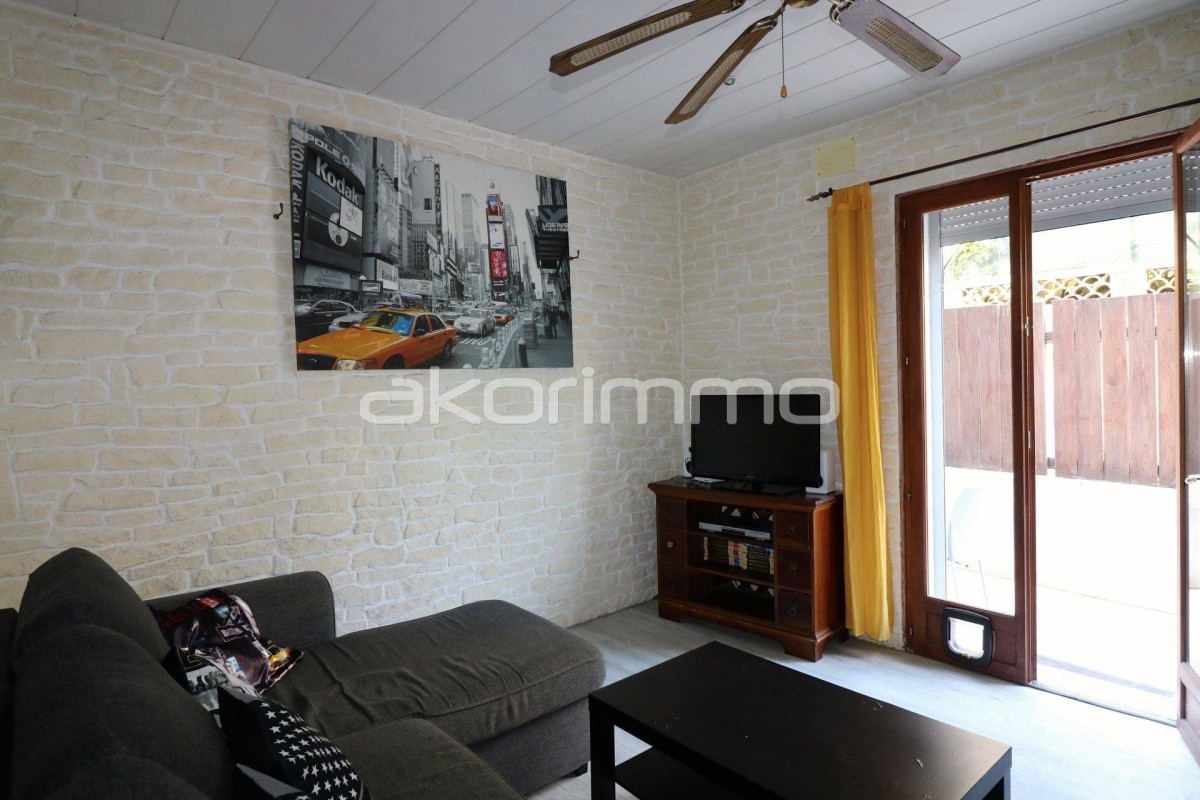 Appartement te huur in Nice Cote d'Azur - Zuid Frankrijk. Appartement, gemeubileerde en ongemeubileerde woningen te huur voor Lange Termijn 4 kamers 60m&#178; in Frankrijk, Cote d'Azur - Zuid Frankrijk, Nice. Woningen voor jaarlijkse termijn te huur in Nice Cote d'Azur - Zuid Frankrijk, dubbele beglazing, vaatwasser, bemeubeld, terras, oostelijk georiënteerd, zuidelijk georiënteerd,, 3 slaapkamers 7.3.2020, 1707881, 1600 EUR