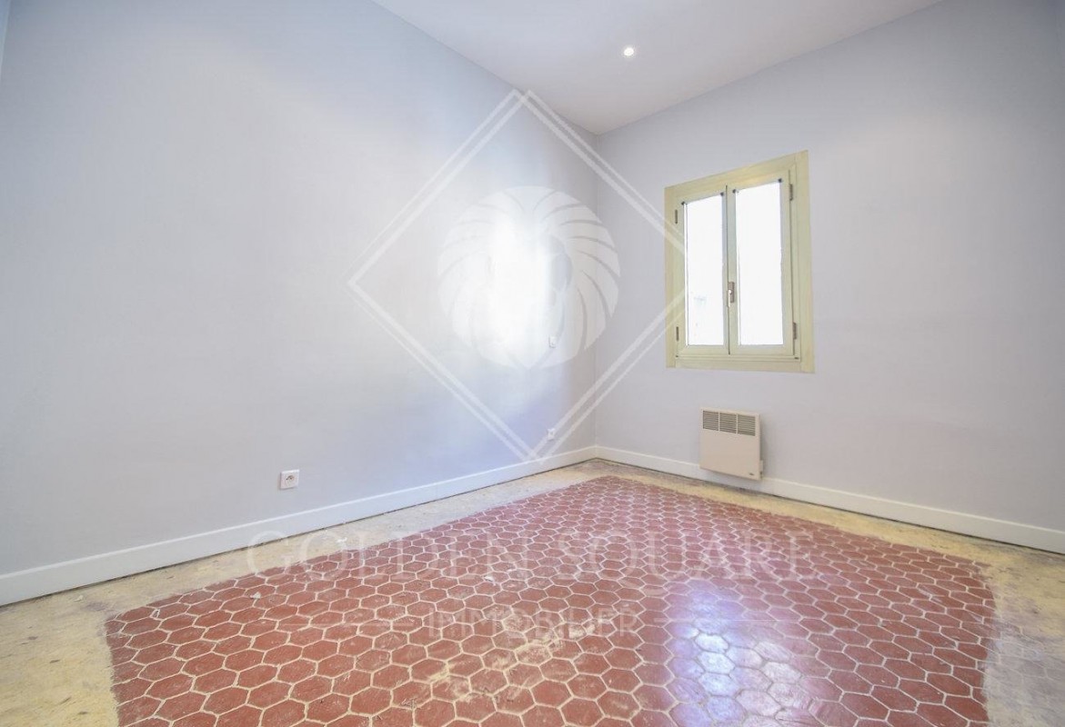 Vendesi Appartamento a Roquebrune Cap Martin in Francia In vendita Appartamento di con orientamento est, orientamento ovest, vista sulla città e 4 vani a Roquebrune Cap Martin Appartamento a Roquebrune Cap Martin in vendita, con con orientamento est, orientamento ovest, vista sulla città e 4 vani 3 vani 11.3.2020, 1707956, 390000 EUR