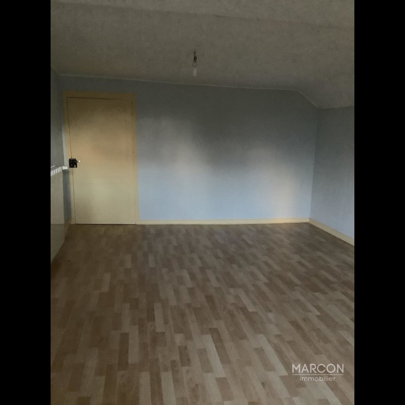 Pronájem bytu 2+1 66m² 2 ložnice v Lavaveix-les-Mines,, Francii. Pronájem bytu 66m² v Lavaveix-les-Mines - Francii. Největší nabídka dlouhodobých pronájmů - Francii. Nemovitost je pronajímána Marcon Immobilier Aubusson v Lavaveix-les-Mines Francii 300 EUR 13.3.2020, 1708036
