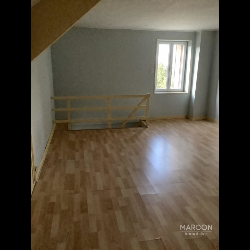 Pronájem bytu 2+1 66m² 2 ložnice v Lavaveix-les-Mines,, Francii. Pronájem bytu 66m² v Lavaveix-les-Mines - Francii. Největší nabídka dlouhodobých pronájmů - Francii. Nemovitost je pronajímána Marcon Immobilier Aubusson v Lavaveix-les-Mines Francii 300 EUR 13.3.2020, 1708036