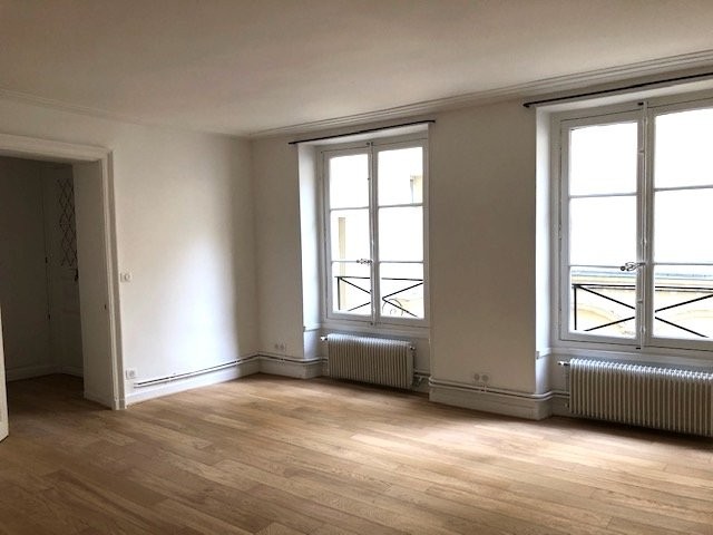 Pronájem bytu 3+1 71m² 2 ložnice jižní orientace v Paříži, Ile-de-France, Francii. Pronájem bytu 71m² v Paříži - Francii. Největší nabídka dlouhodobých pronájmů - Francii. Nemovitost je pronajímána Agence Dauphine Rive Gauche Paris 7 v Paříži Francii 2830 EUR 13.3.2020, 1708046