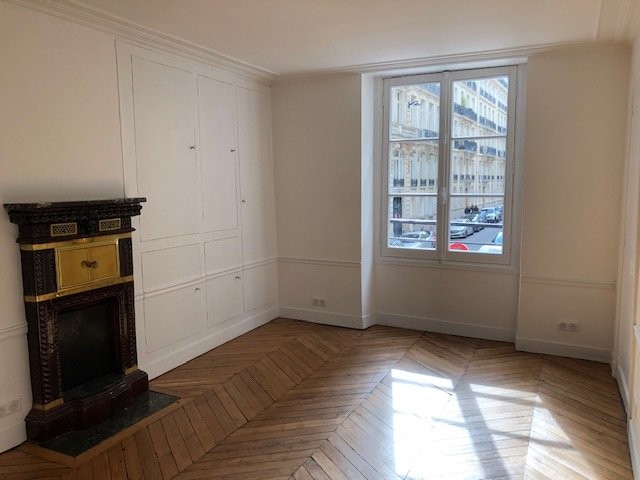 Pronájem bytu 3+1 71m² 2 ložnice jižní orientace v Paříži, Ile-de-France, Francii. Pronájem bytu 71m² v Paříži - Francii. Největší nabídka dlouhodobých pronájmů - Francii. Nemovitost je pronajímána Agence Dauphine Rive Gauche Paris 7 v Paříži Francii 2830 EUR 13.3.2020, 1708046