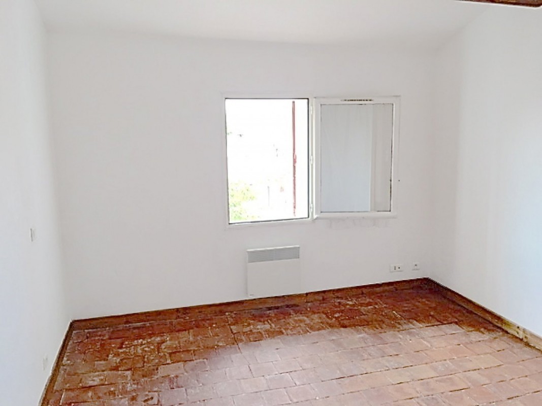 Affitto a lungo termine a Villelaure in Francia Disponibile Appartamento di 40m&#178; con in affitto a Villelaure Appartamento in affitto a lungo termine a Villelaure in Francia Affittasi Appartamento di 40m&#178; con e con 2 vani a Villelaure 13.3.2020, 1708099, 528 EUR