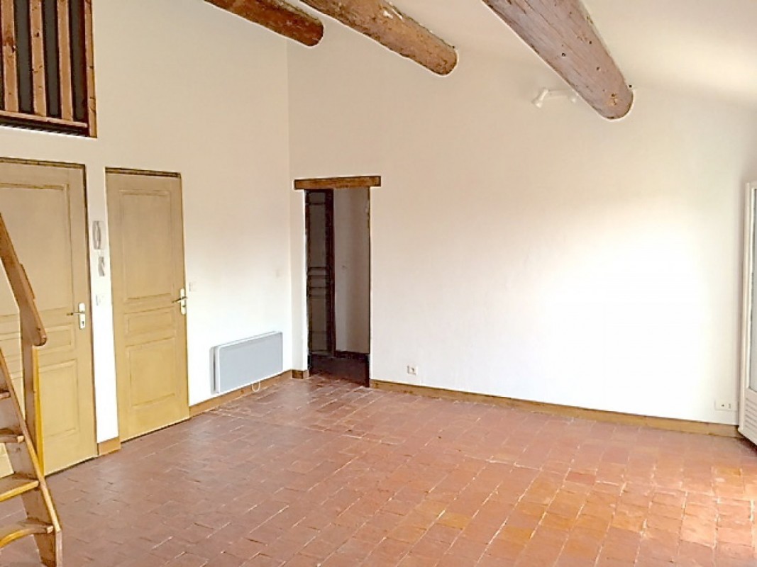 Affitto a lungo termine a Villelaure in Francia Disponibile Appartamento di 40m&#178; con in affitto a Villelaure Appartamento in affitto a lungo termine a Villelaure in Francia Affittasi Appartamento di 40m&#178; con e con 2 vani a Villelaure 13.3.2020, 1708099, 528 EUR