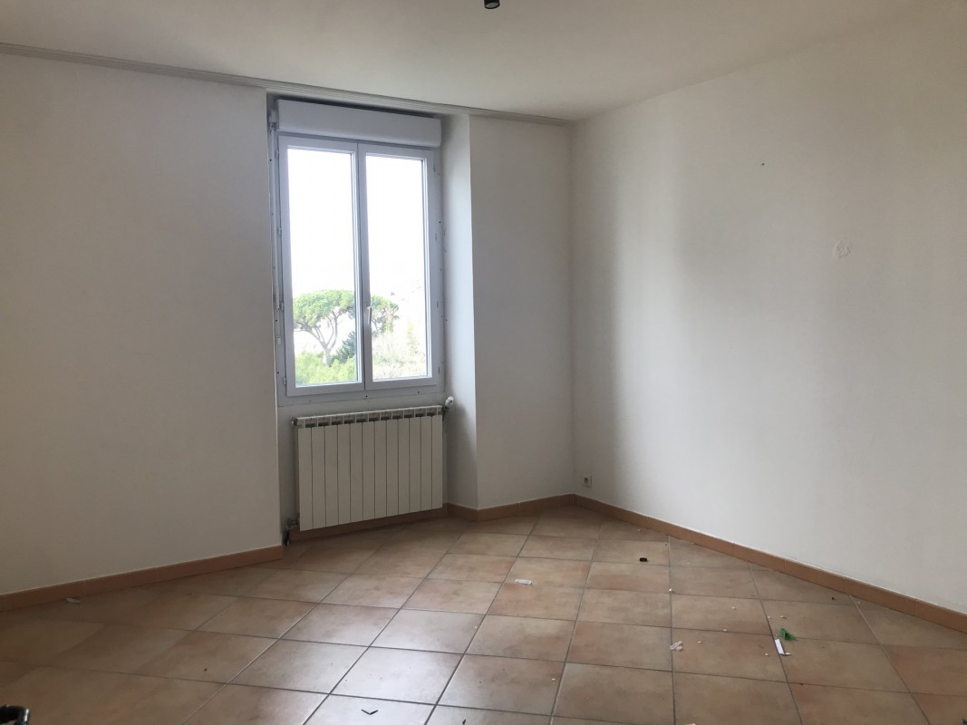 15th arrondissement of Marseille 100m² kiralık 2+1 teras, deniz manzarası daire - Yurt dışında yaşama planlarınızı hayata geçirin. 15th arrondissement of Marseille - Fransa'da'da sizin için en uygun emlak ilanlarını buradan bulabilirsiniz. 800 EUR 14.3.2020, 1708114