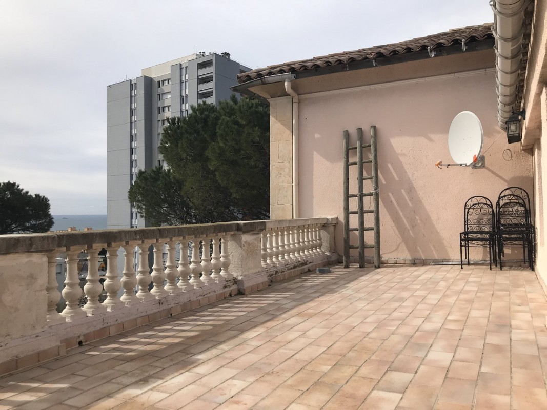 15th arrondissement of Marseille 100m² kiralık 2+1 teras, deniz manzarası daire - Yurt dışında yaşama planlarınızı hayata geçirin. 15th arrondissement of Marseille - Fransa'da'da sizin için en uygun emlak ilanlarını buradan bulabilirsiniz. 800 EUR 14.3.2020, 1708114