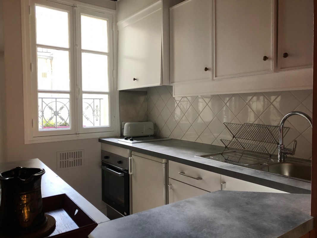 Paris'te 42m² kiralık 1 oda çift camlı pencere, eşyalı, batı yönünde, güney yönünde daire - Yurt dışında yaşama planlarınızı hayata geçirin. Paris'te - Fransa'da'da sizin için en uygun emlak ilanlarını buradan bulabilirsiniz. 1420 EUR 14.3.2020, 1708146