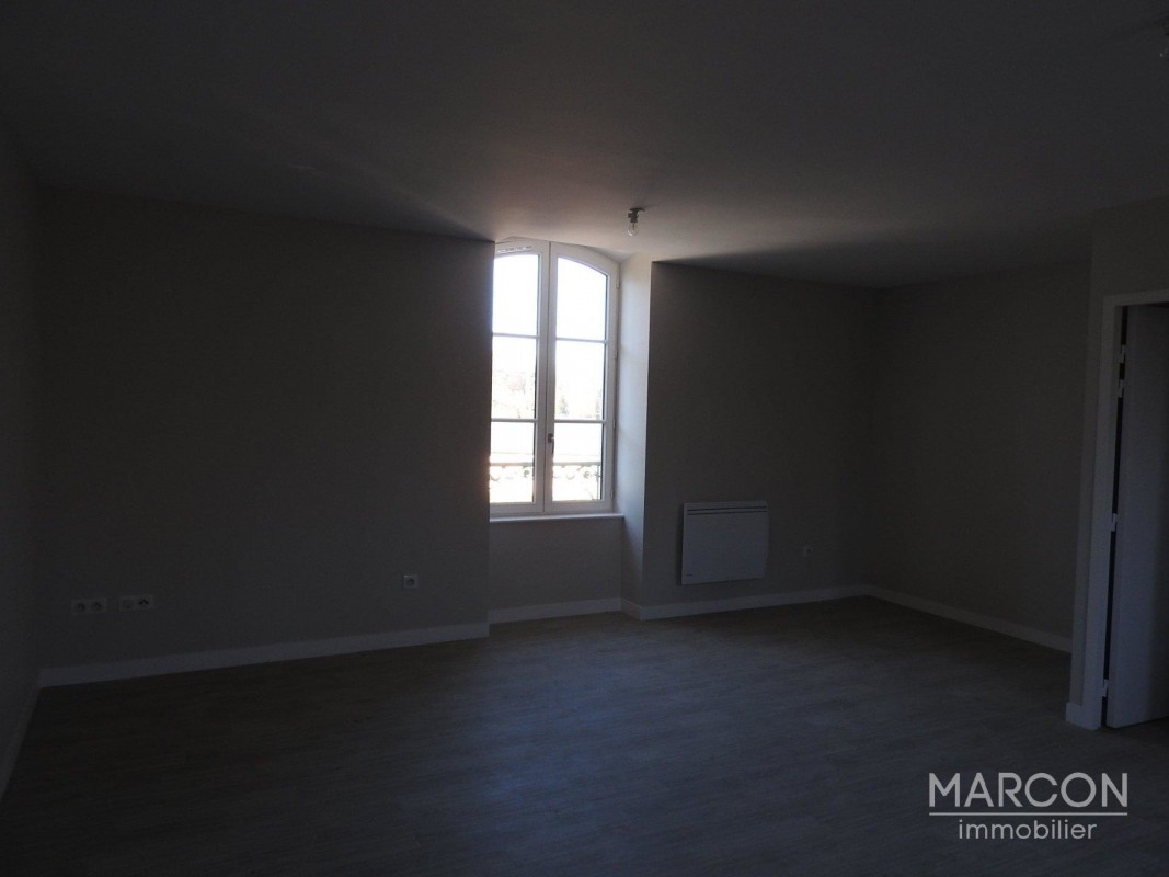 Aubusson 50m² kiralık 1+1 çift camlı pencere daire - Yurt dışında yaşama planlarınızı hayata geçirin. Aubusson - Fransa'da'da sizin için en uygun emlak ilanlarını buradan bulabilirsiniz. 303 EUR 18.3.2020, 1708221