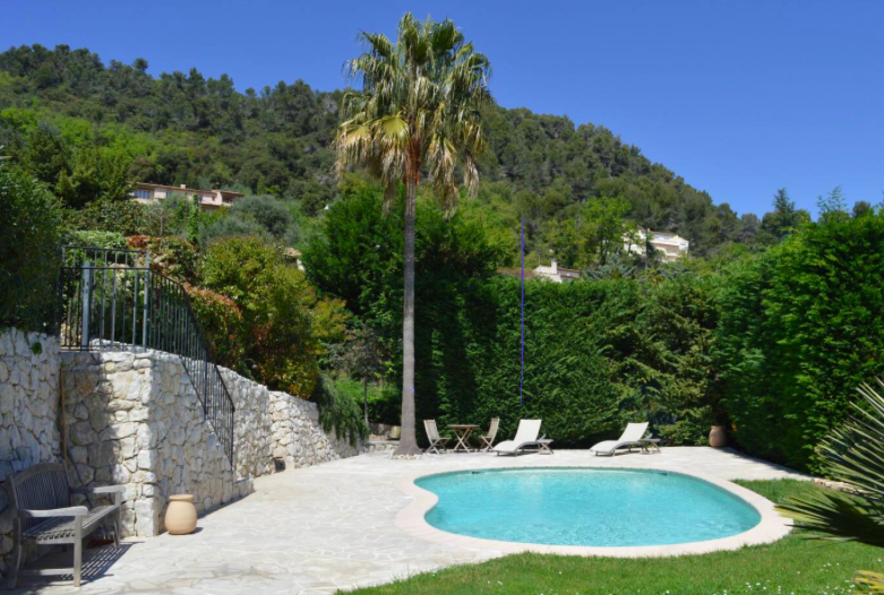 Fantastic family villa in Vence for rent