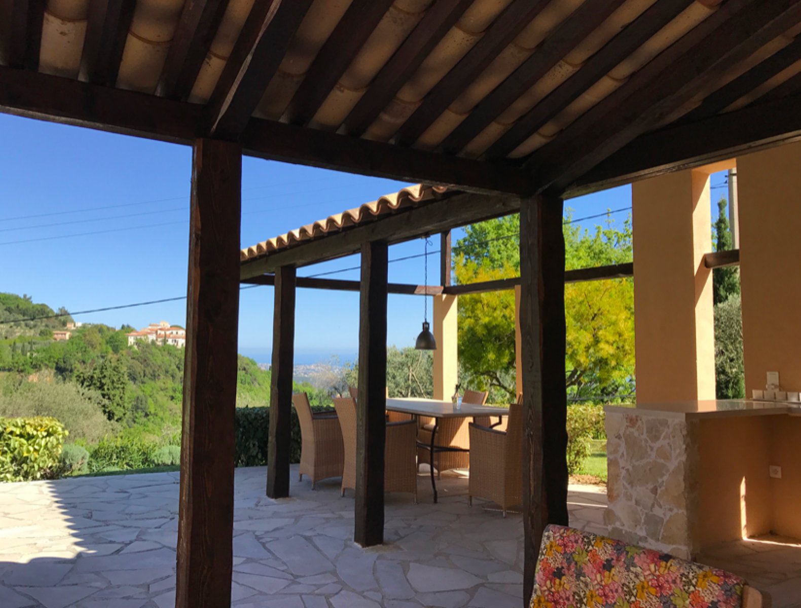 Fantastic family villa in Vence for rent