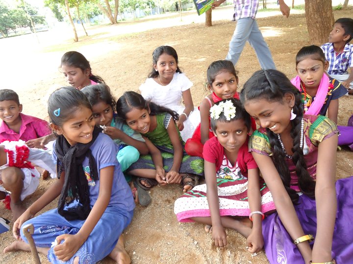 Area giochi per le studentesse di Dharmapuri