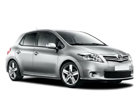 Toyota Auris 2012 — rental Ksamil