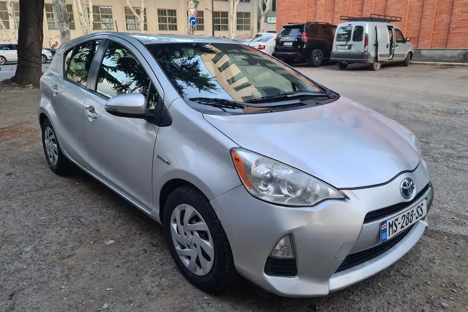 Toyota Prius C 2015