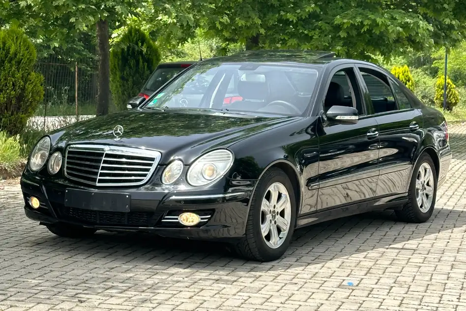 Mercedes E 220