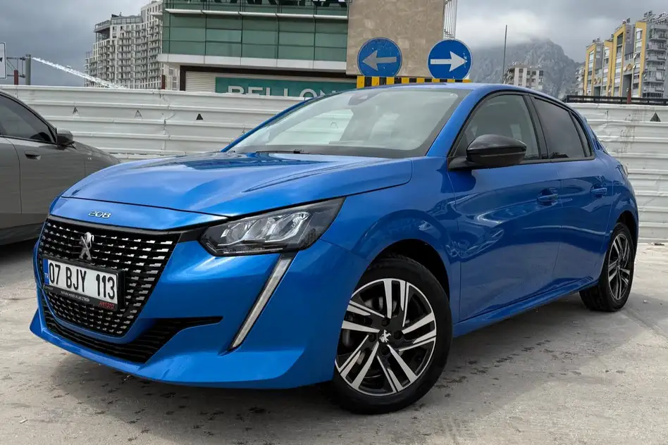 Peugeot 208