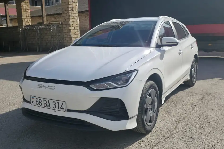 BYD e2