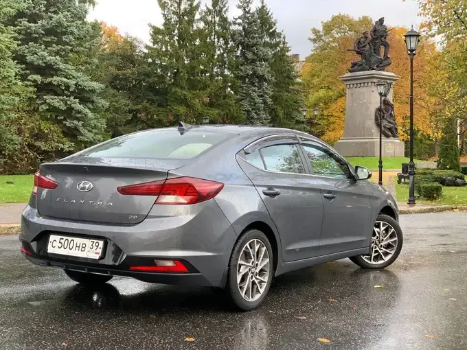 Hyundai Elantra