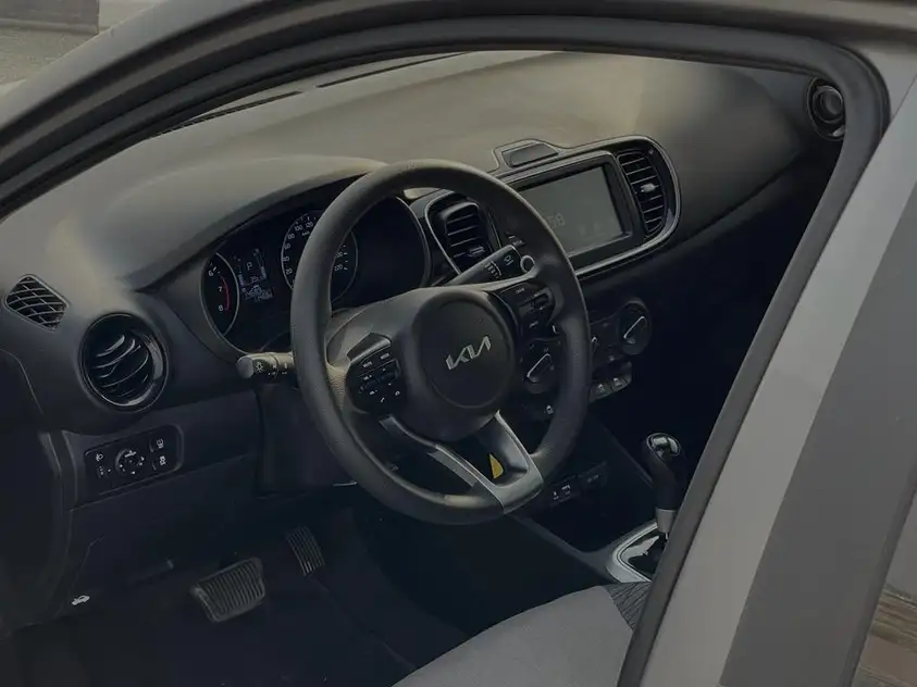 Kia Pegas