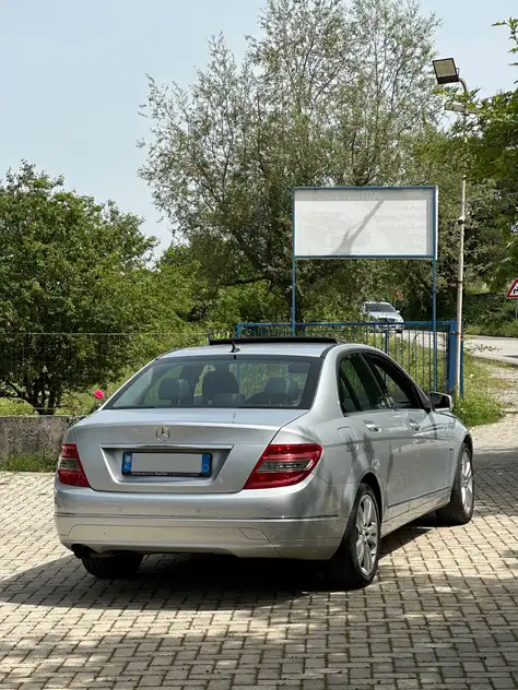 Mercedes C 200