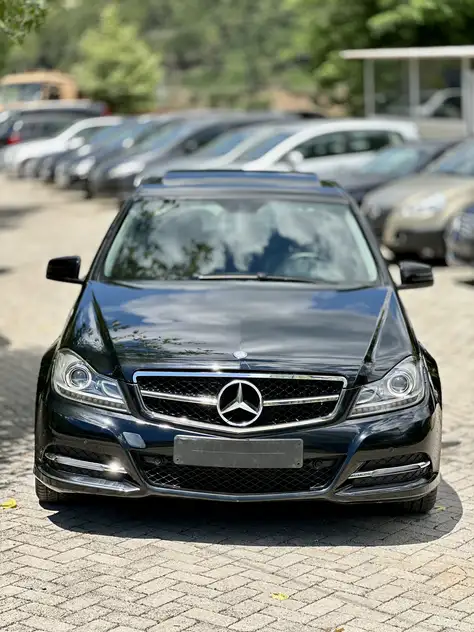 Mercedes C 200