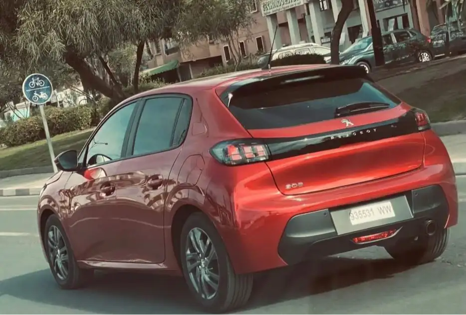 Peugeot 208