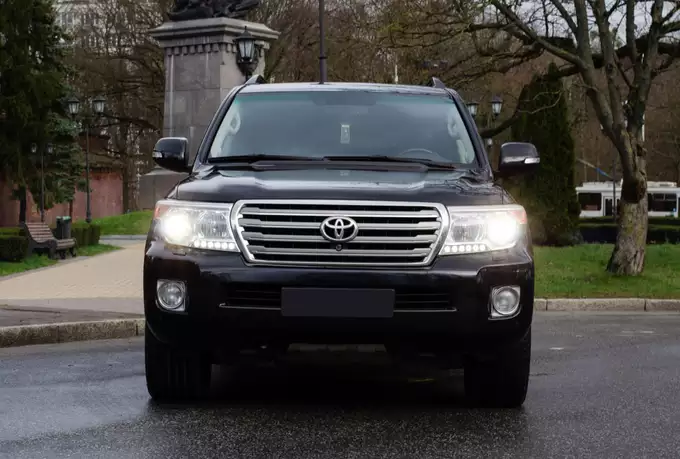 Toyota Land Cruiser 200