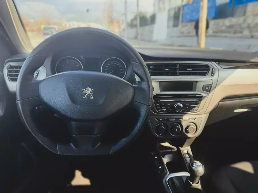 Peugeot 301