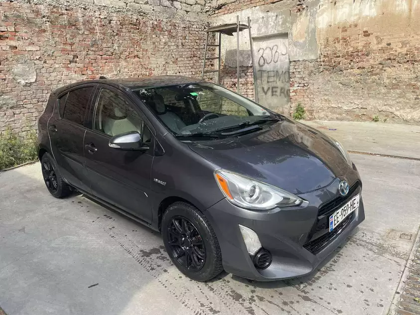 Toyota Prius C
