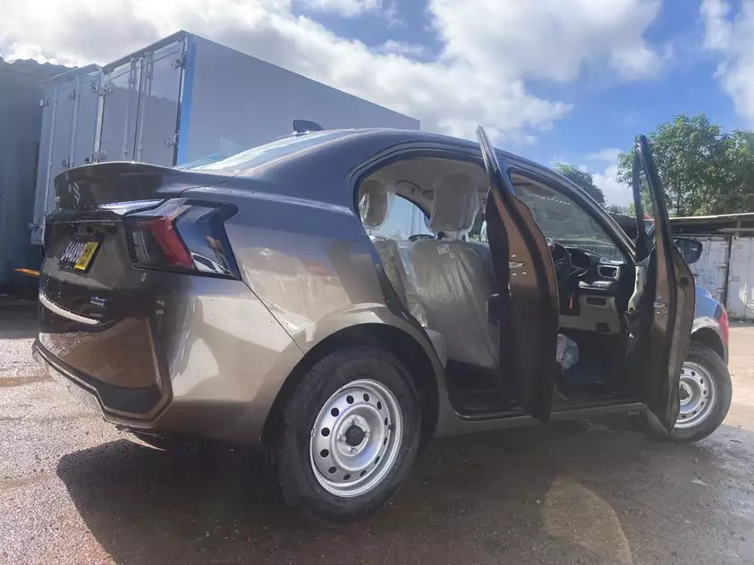 Suzuki DZire
