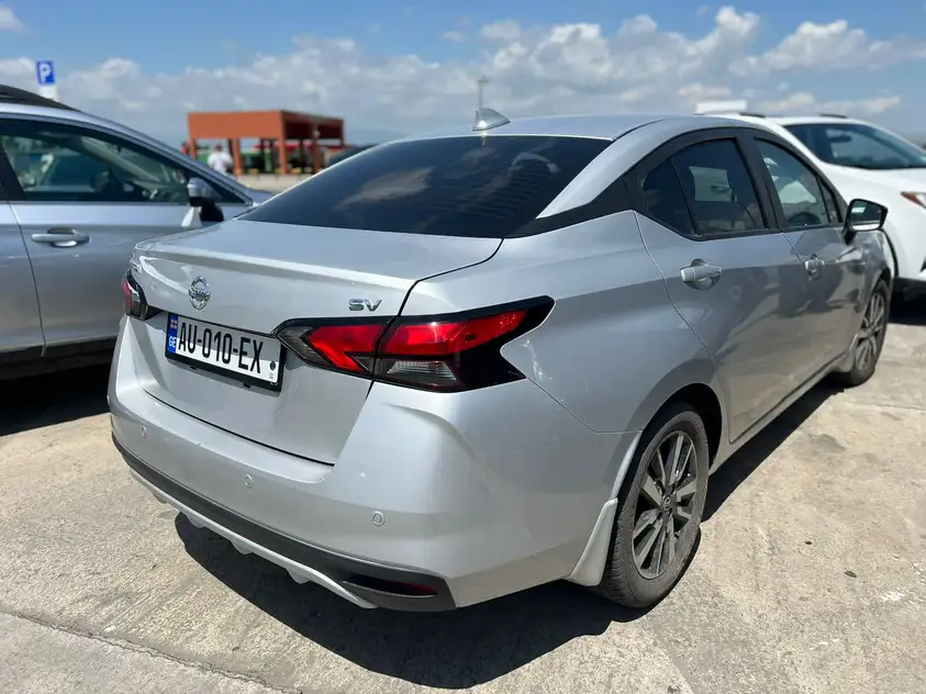 Nissan Versa