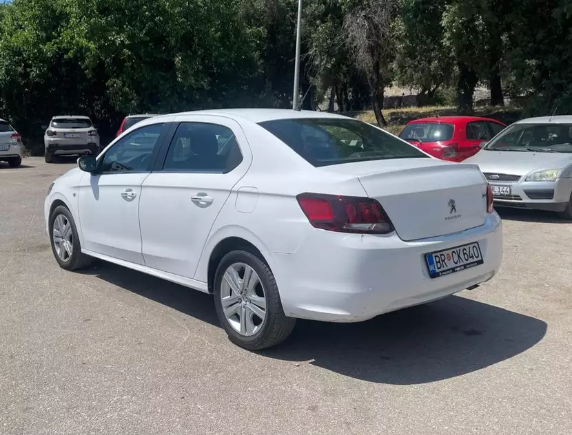 Peugeot 301