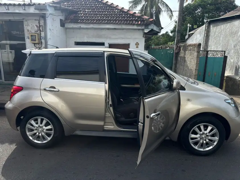 Toyota Ist