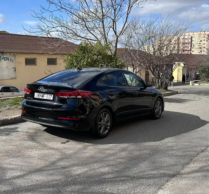 Hyundai Elantra