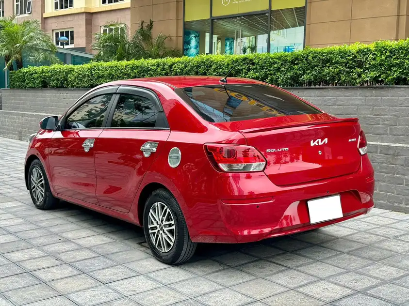 Kia Soluto