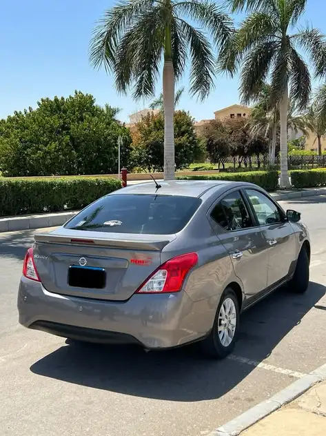 Nissan Sunny