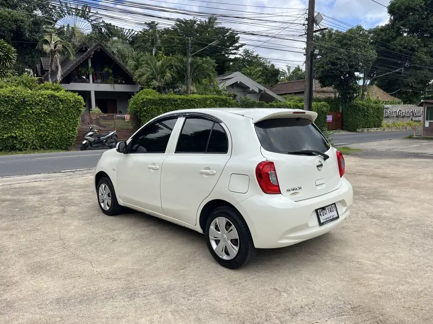 Nissan March