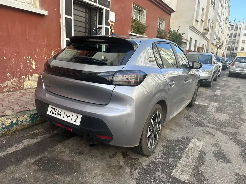 Peugeot 208
