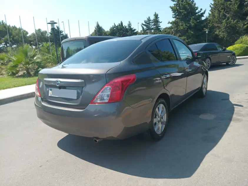 Nissan Sunny