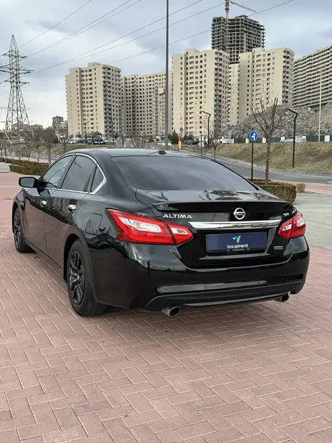 Nissan Altima