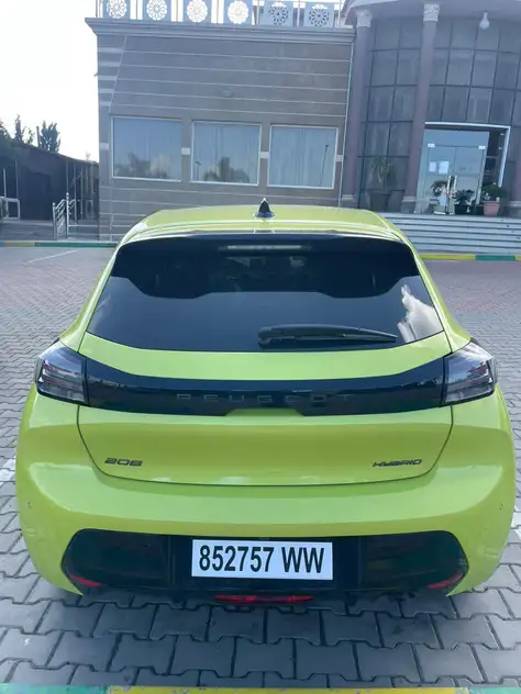 Peugeot 208