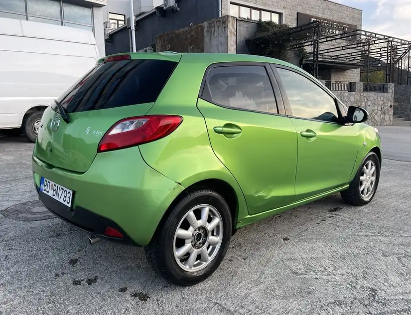 Mazda 2