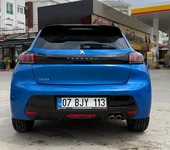 Peugeot 208