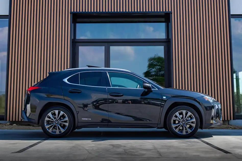 Lexus UX250