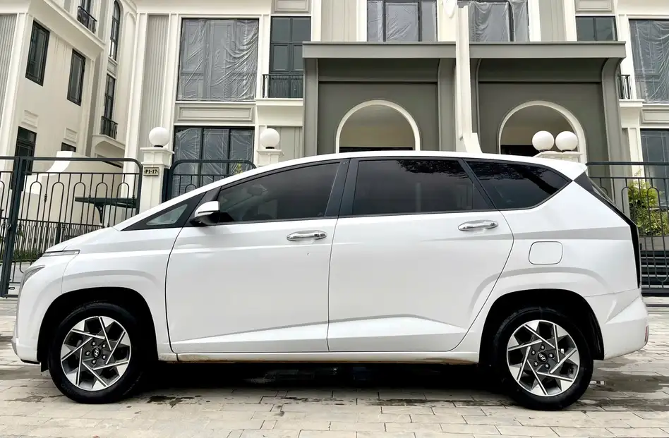 Hyundai Stagazer